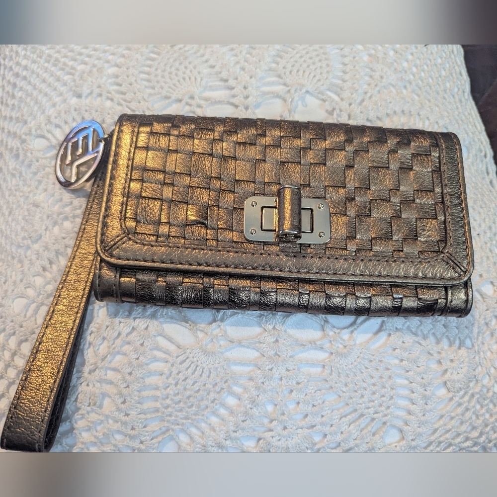 Elliot LuccaMetallic Woven Leather Wristlet Clutch - Gunmetal